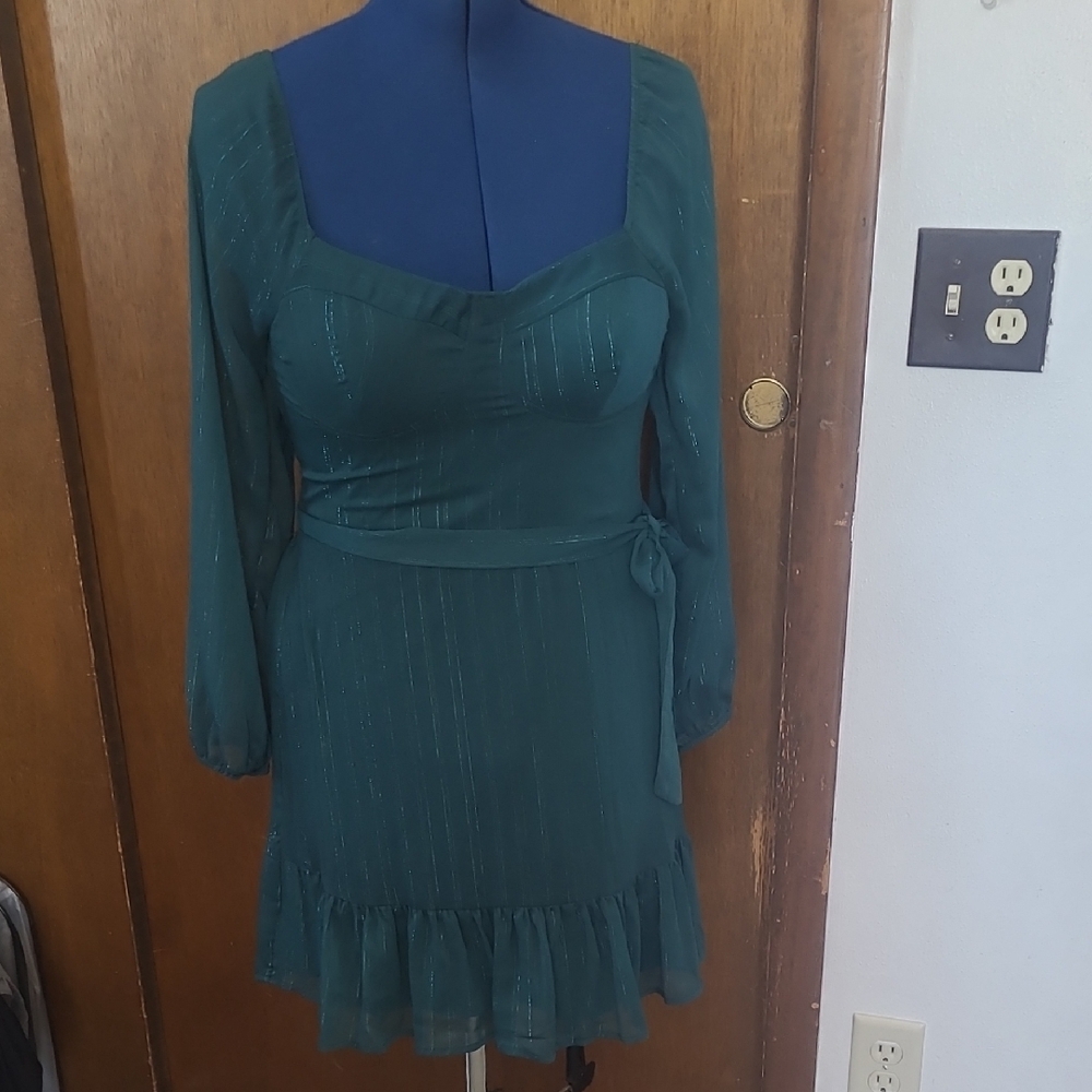 Elegant Teal Long-Sleeve Dress